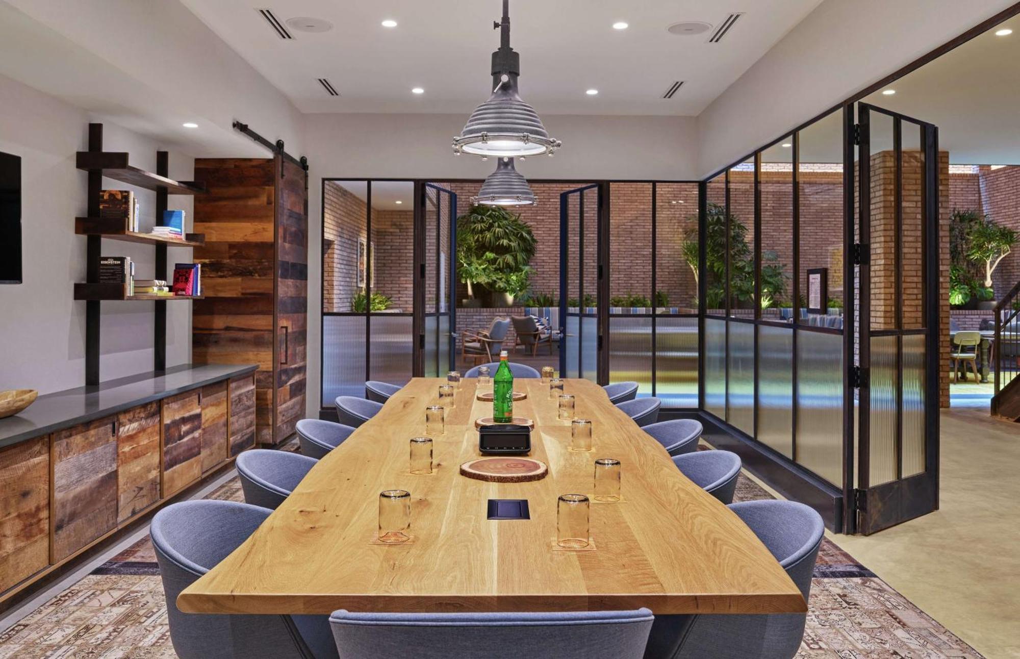 Canopy By Hilton Pearl District Hotel 4*